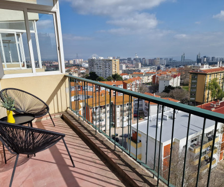 Vintage 3 bedrooms apartment with an amazing view