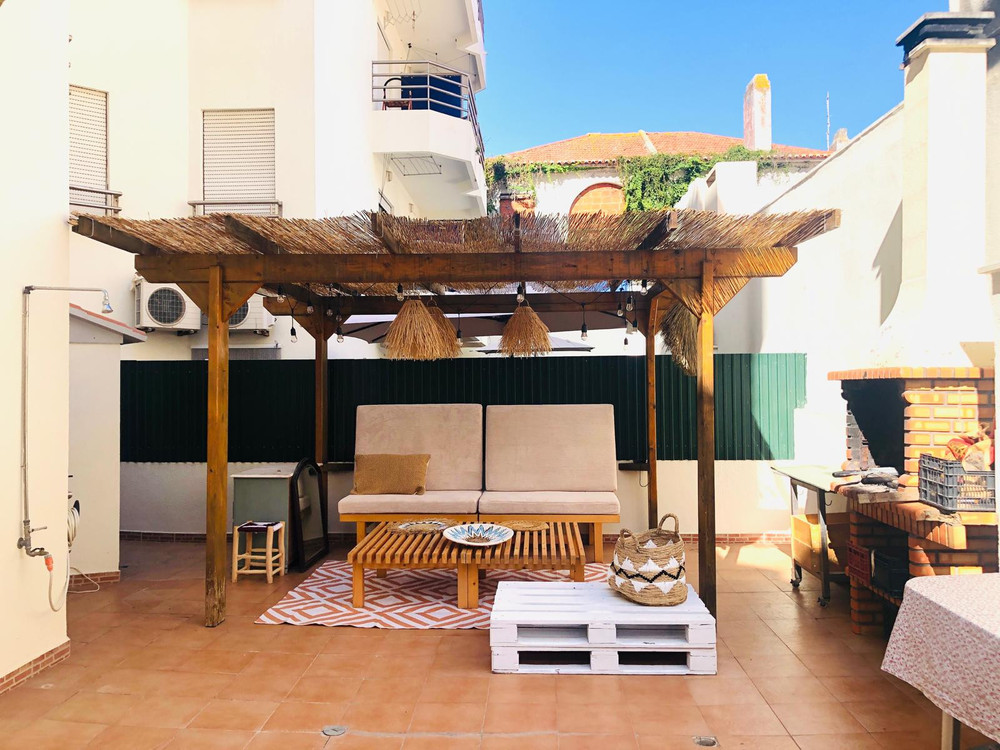 Spacious studio, 2min walk from beach preview