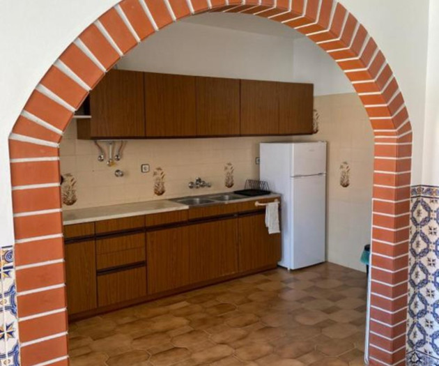 Apartment with Balcony, 5 min from the Beach