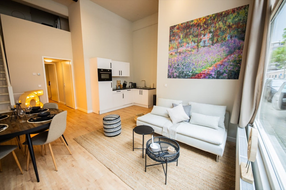Urban Elegance 3BDR Apartment BSH preview