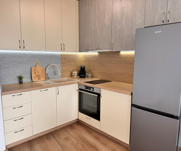 Breeze Home with Panoramic Sea View and Parking