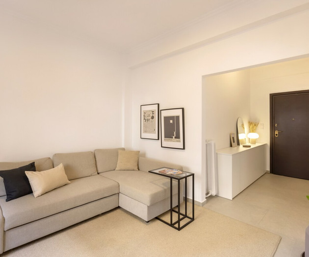 Beautifully curated 1br in Keramikos