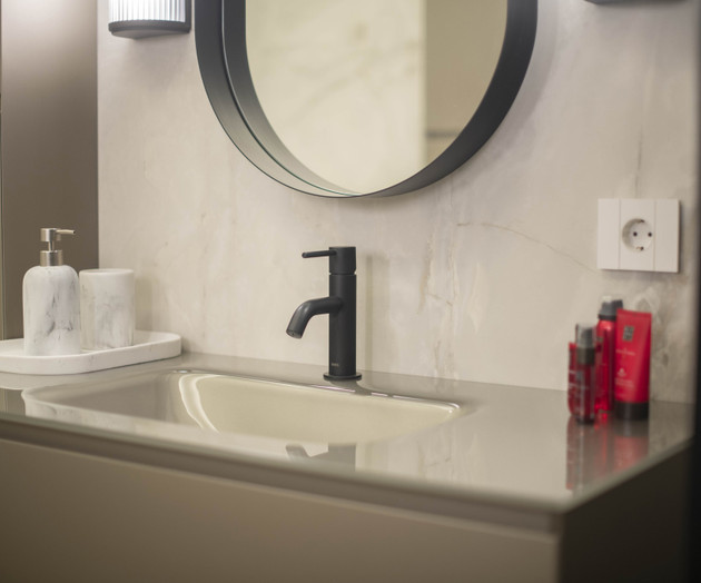 Bathroom sink detail