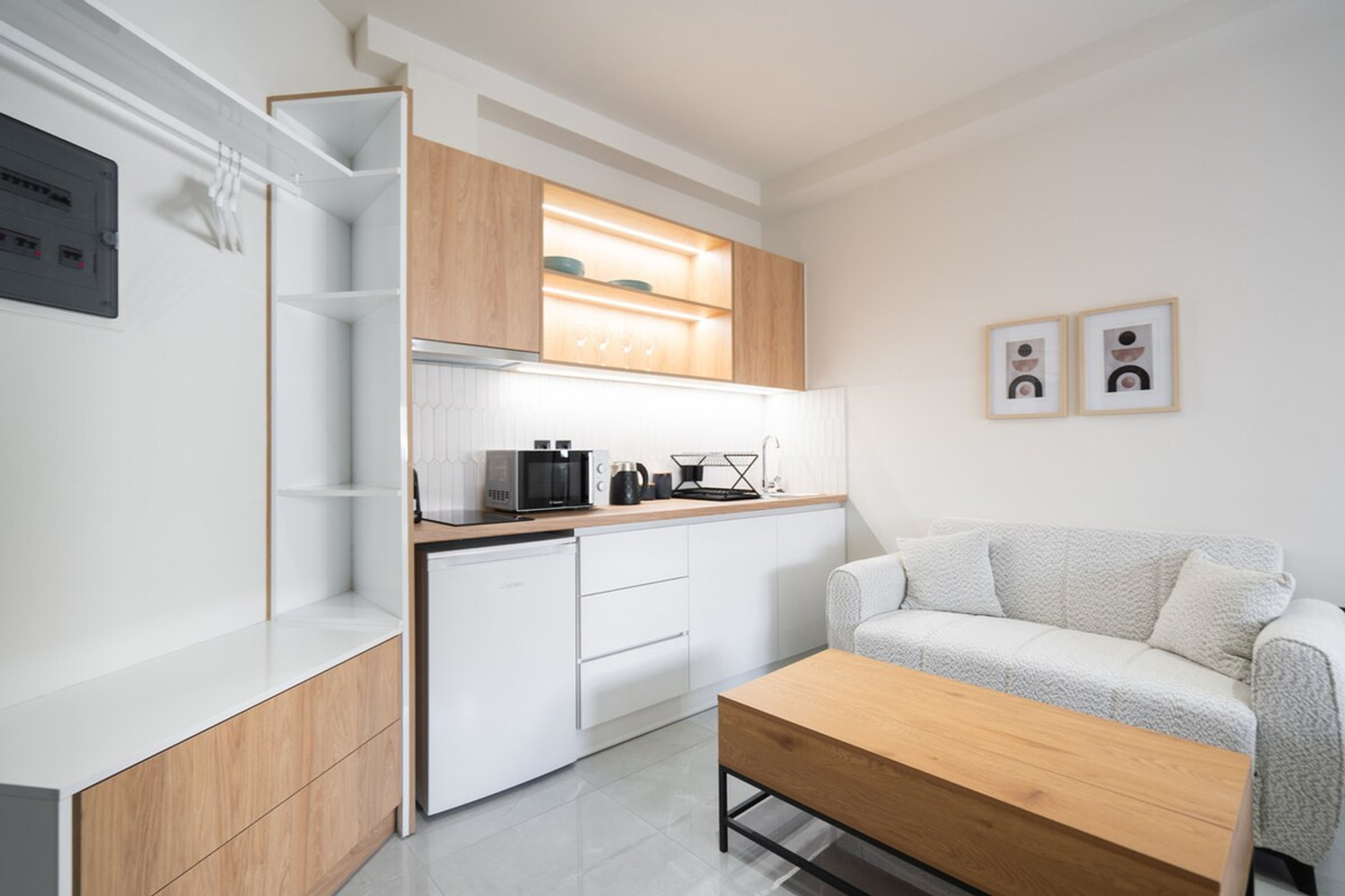 Living area image 2