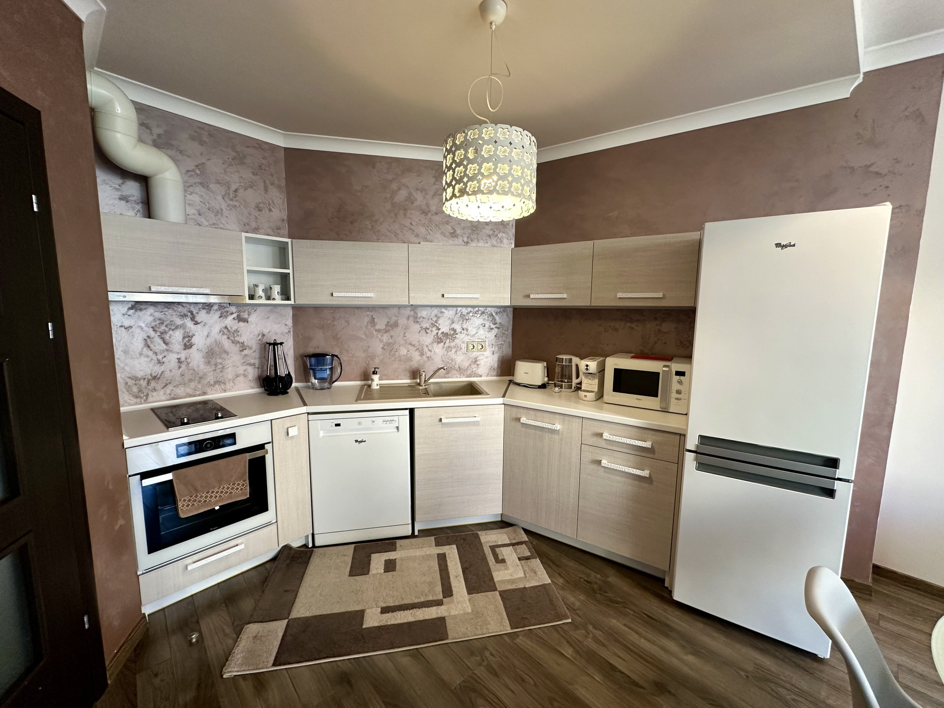 Fully equipped corner kitchen