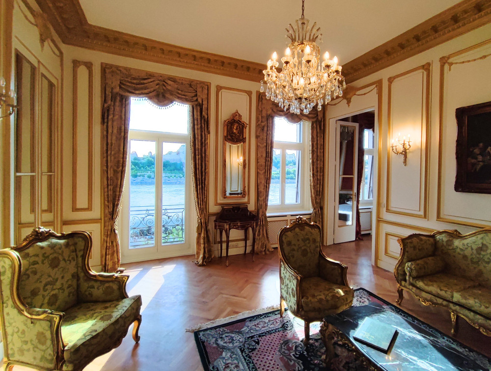 Baroque Danube Panorama Red preview