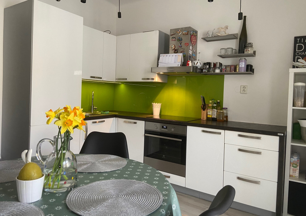 Sunny cosy flat near Vyšehrad preview