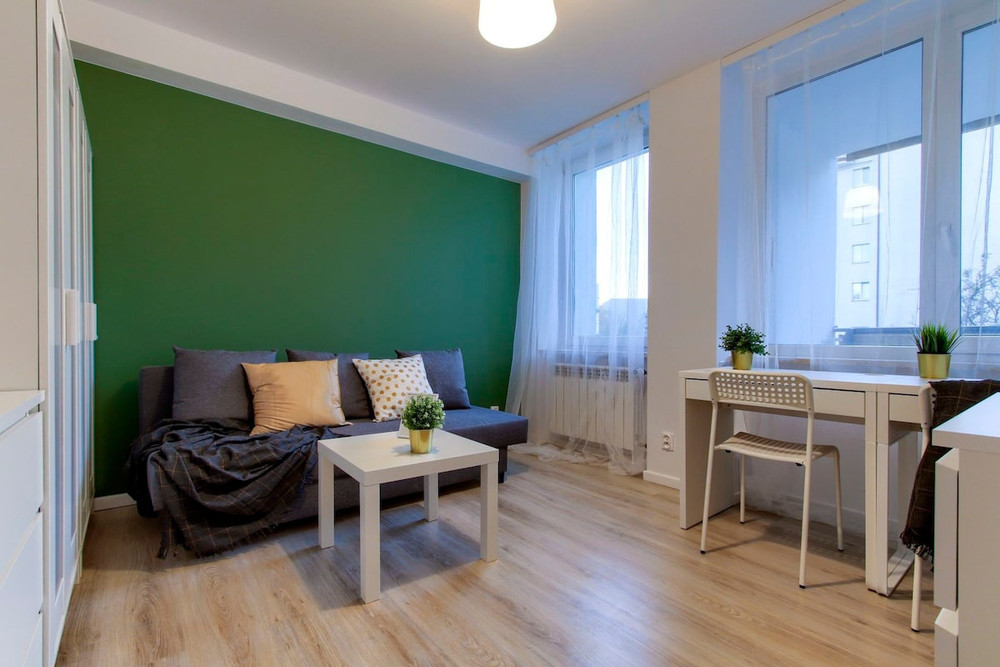 Spacious large room Prague Warsaw great deal preview