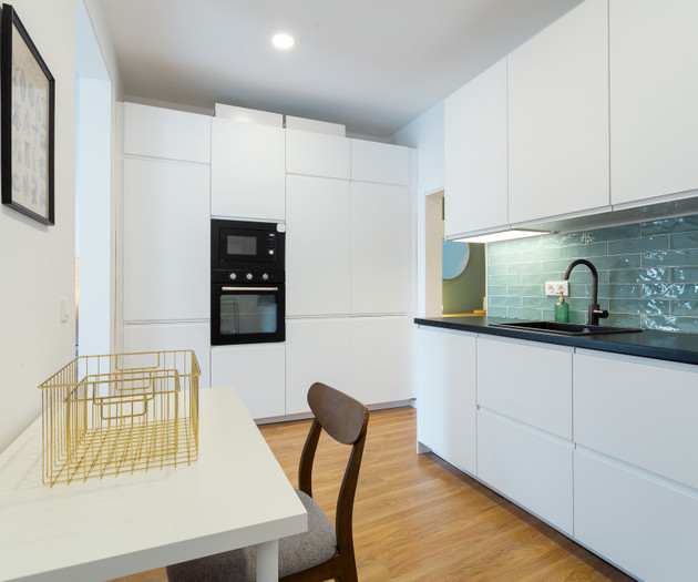 Stylish 2BR Flat in Alfama with Private Patio