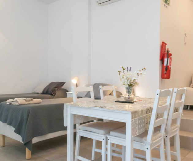 Bright & Cozy Studio near Atocha & Retiro
