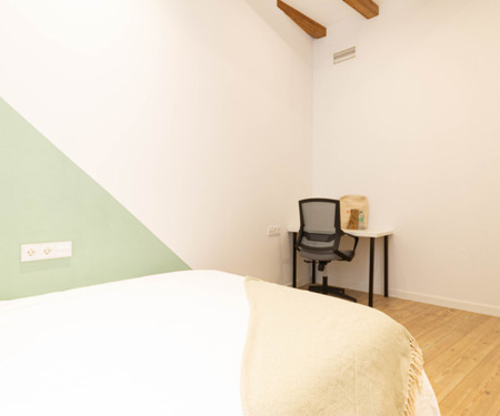 R0131- Room in co-living in Poble Sec