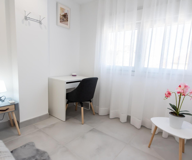 Holidays2Malaga Homely Bysso with small terrace