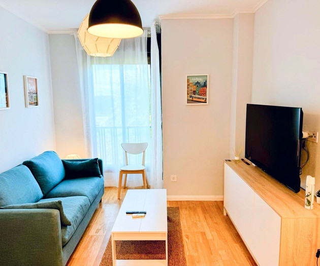 Airport Madrid Plenilunio Suites Green by beBalmy