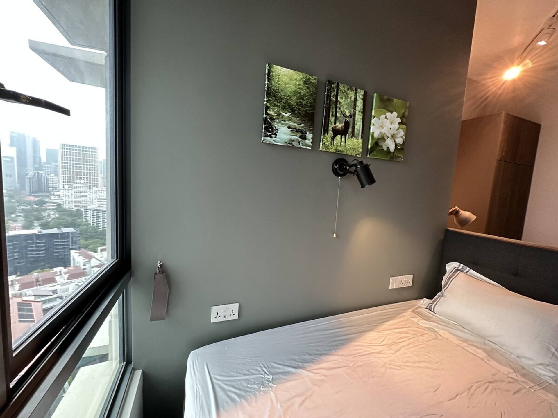 BEDROOM (PRIVATE SPACE)
