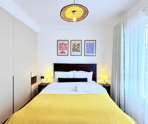 Airy 17th Floor 2BR: City Views, Balcony & Pool