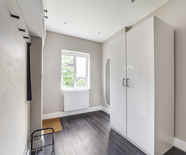 Trendy 2BR 1Bath Flat, 15 Min to Wembley, Sleeps 6