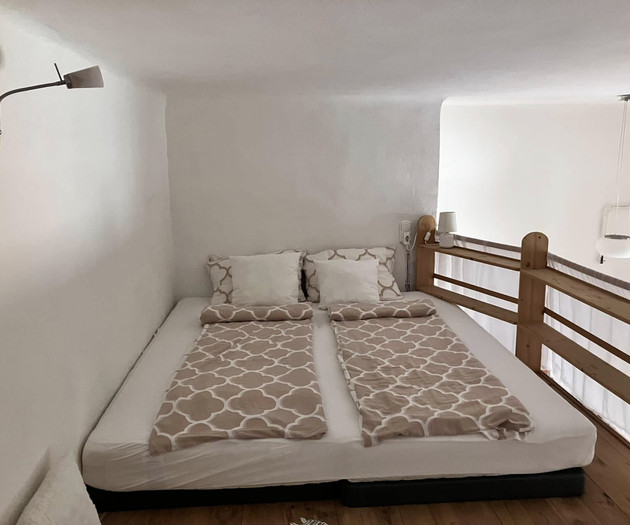 Studio Flat Under the Castle Hill