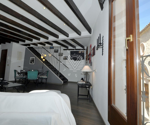 Can Roses is a charming holiday apartment for two 
