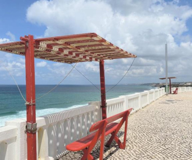 Apartment with Balcony, 5 min from the Beach