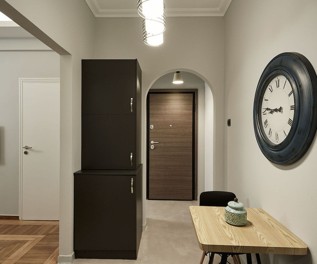 The apartment's entrance space