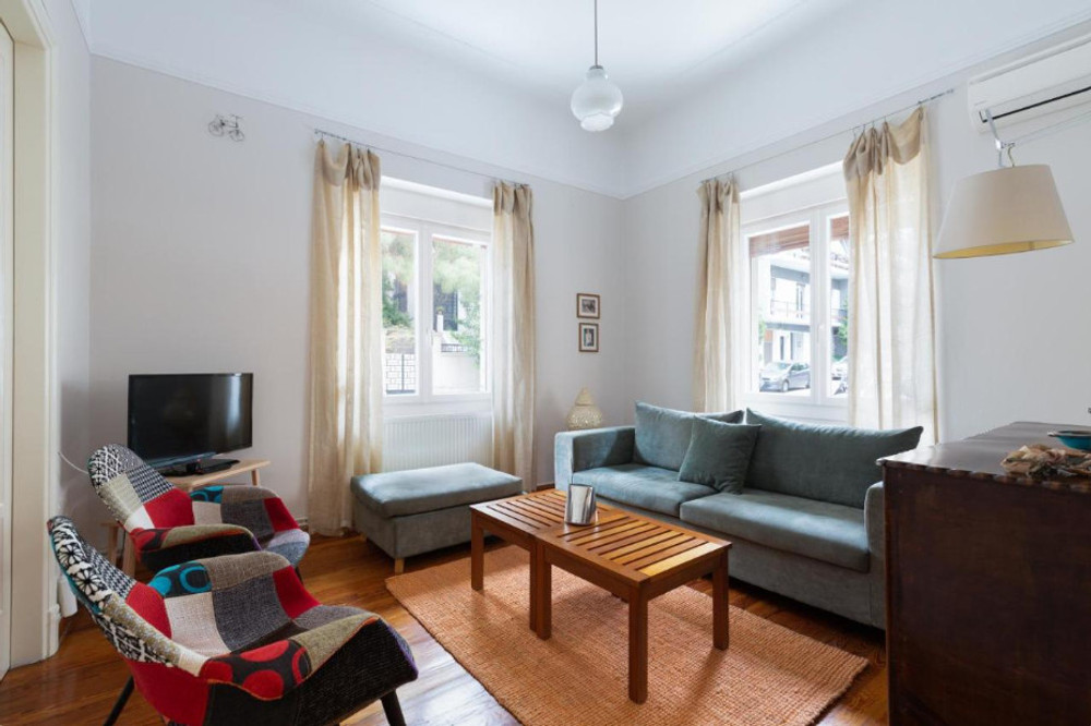 Sunny flat in the centre of Athens preview