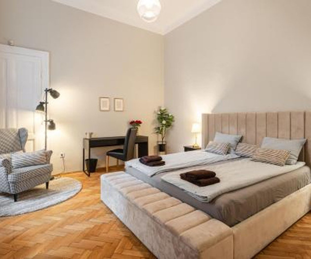 3BR Loft Apartment Heart of Bp Sleeps 8 PLUS