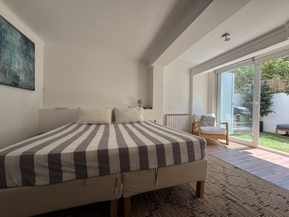Stylish 1BR Apartment with Private Patio in Lapa preview