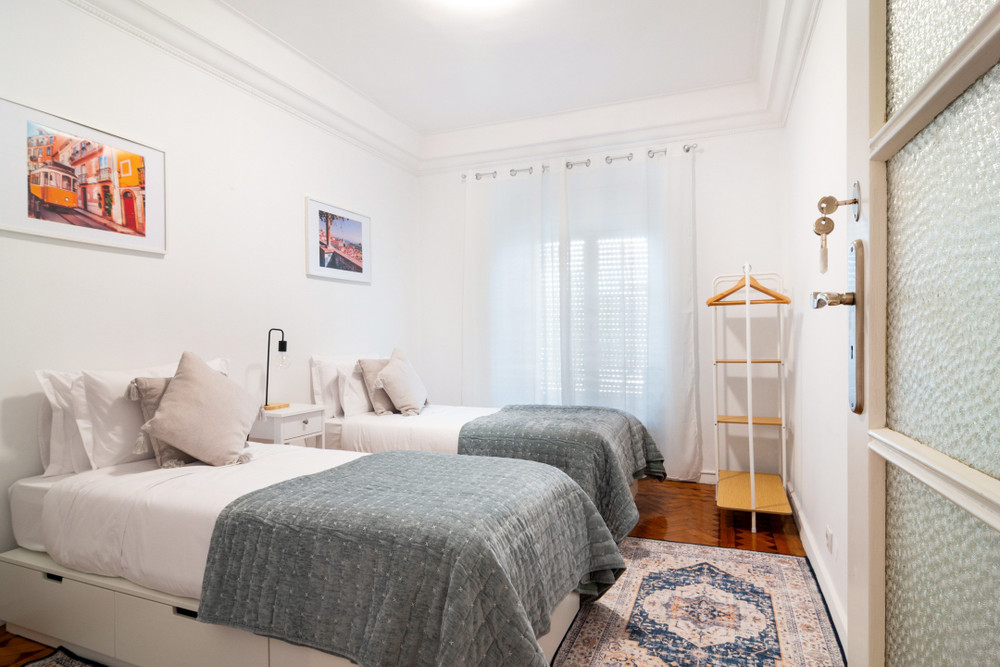 Bright Lisboa Room | Central Location | Local Host preview