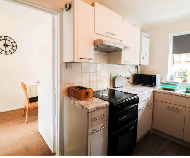 Polperro House - 2BR with Free Parking, Garden