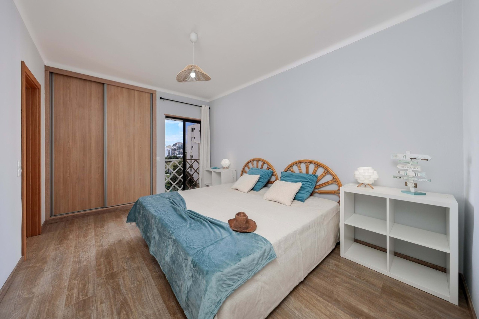 Bedroom 1 - Master badroom (suite)