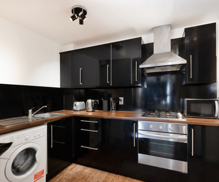 2 bed Bethnal Green City View Apartment
