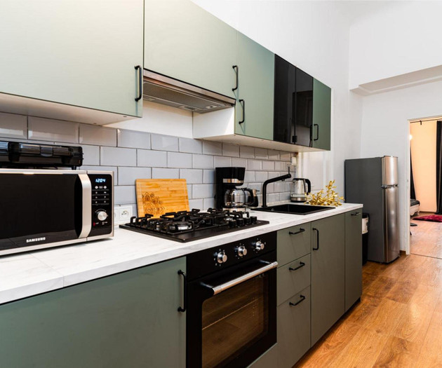 Black Diamond Suite | Spacious 3BR Central Prague
