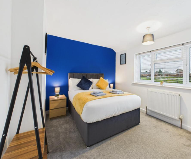 Ireton Park | 4-bed House with 2 Baths & Parking