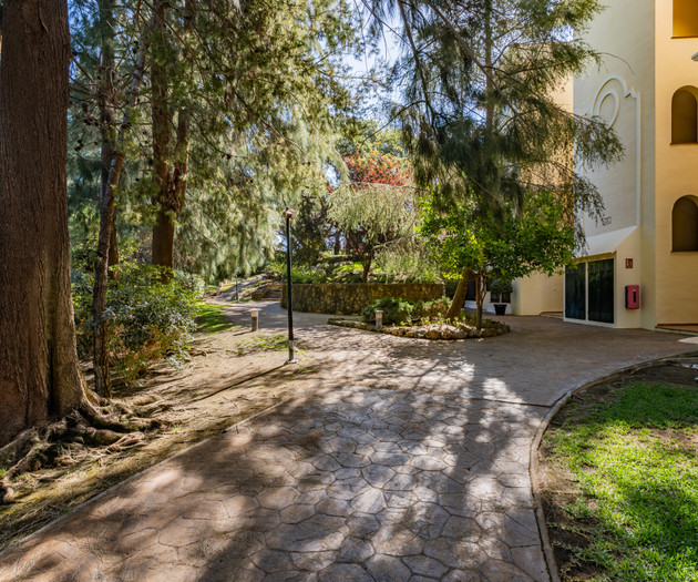 Apartamento Residencial en Marbella con Piscina