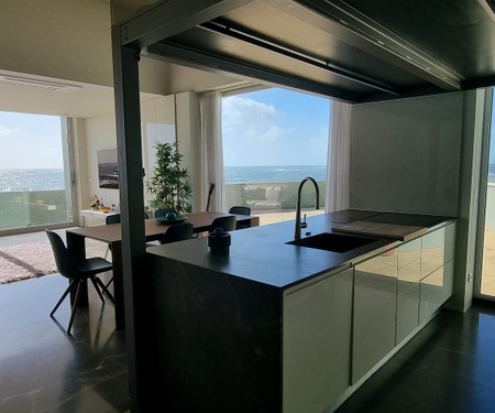 Amazing Seafront Apartment Ofir