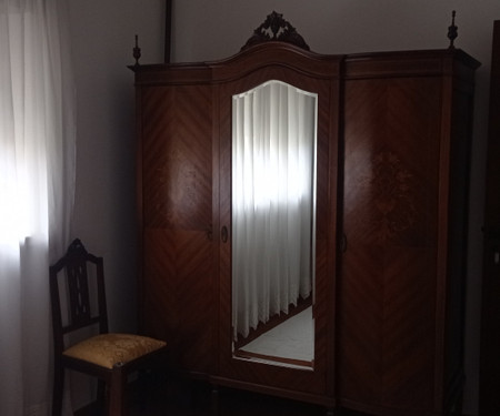 Sunflower Room in a house in a quiet area