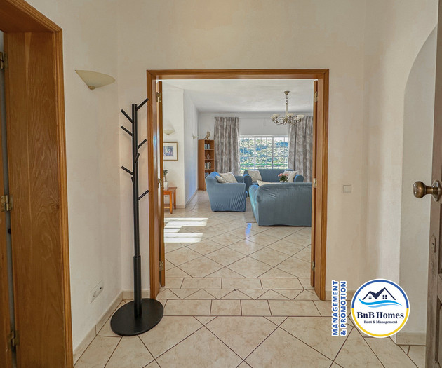 Villa Verde - 4 bedrooms, Marina view, pool & BBQ