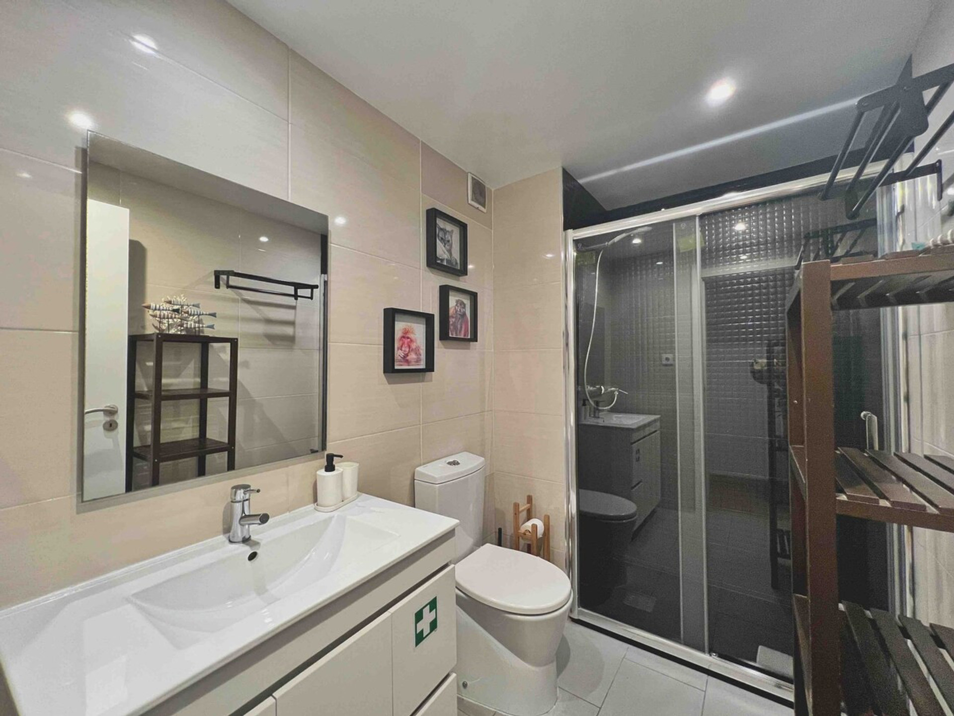 Full bathroom