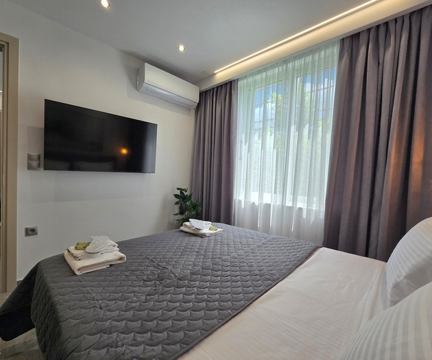 TT Luxury Homes | Apollo – 2BR Super Central Apt