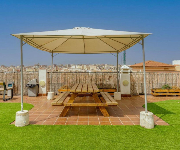 Holidays2Malaga Cruz Verde terraza comunitaria