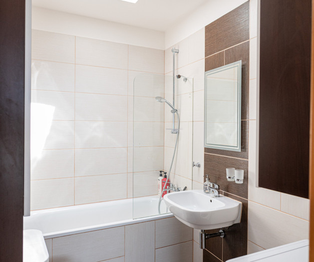 Bright Designer 1-BR Ap. with Spacious Balcony