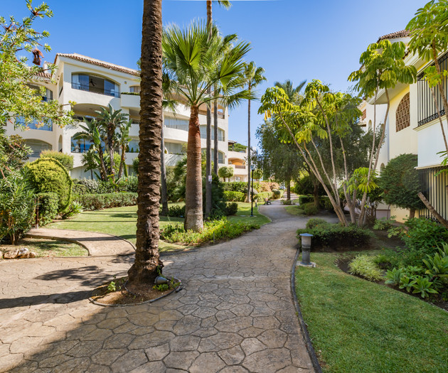 Apartamento Residencial en Marbella con Piscina