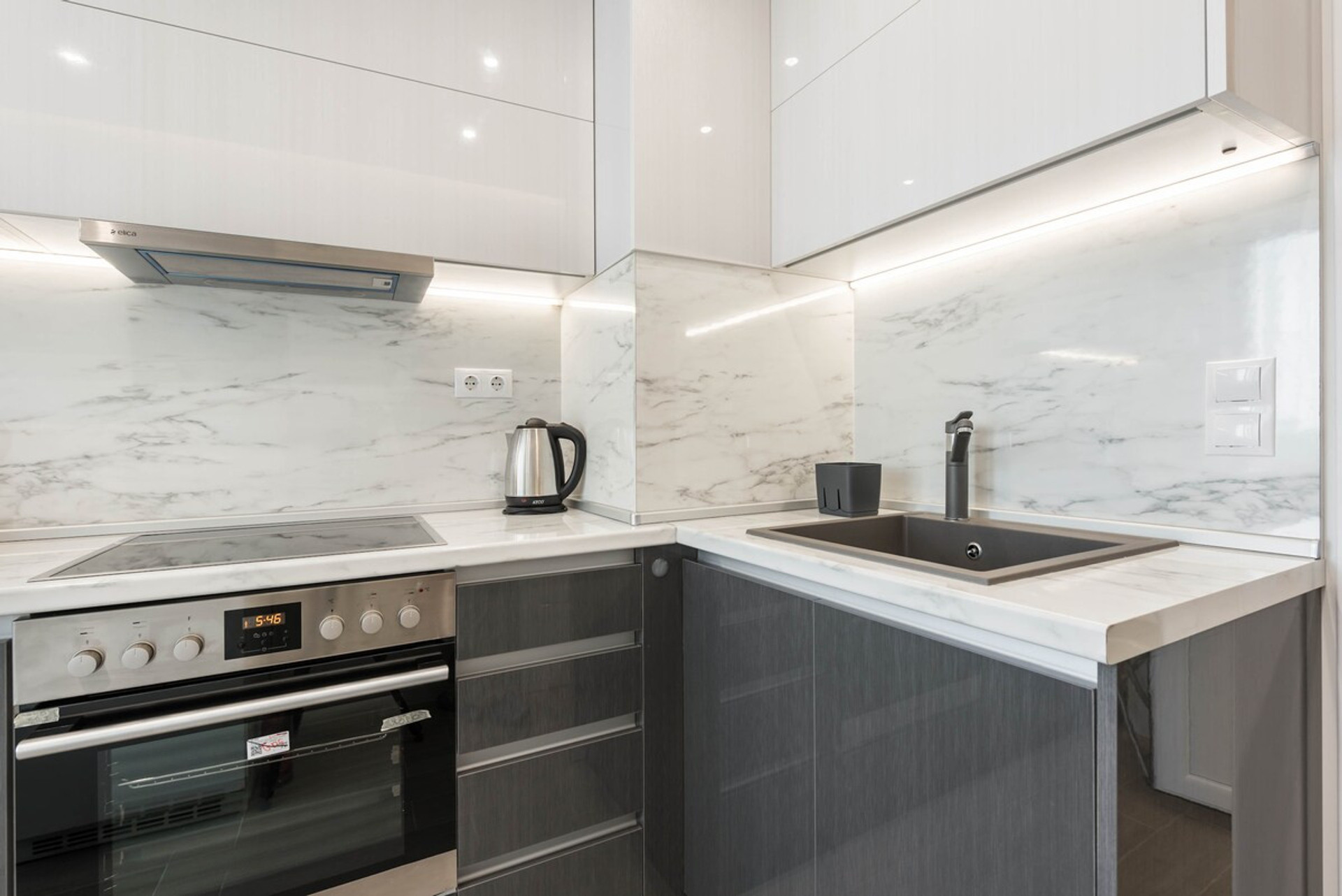 Full kitchen image 3