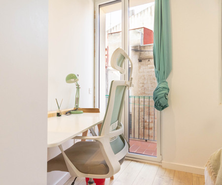 R0135- Room in co-living in Poble Sec