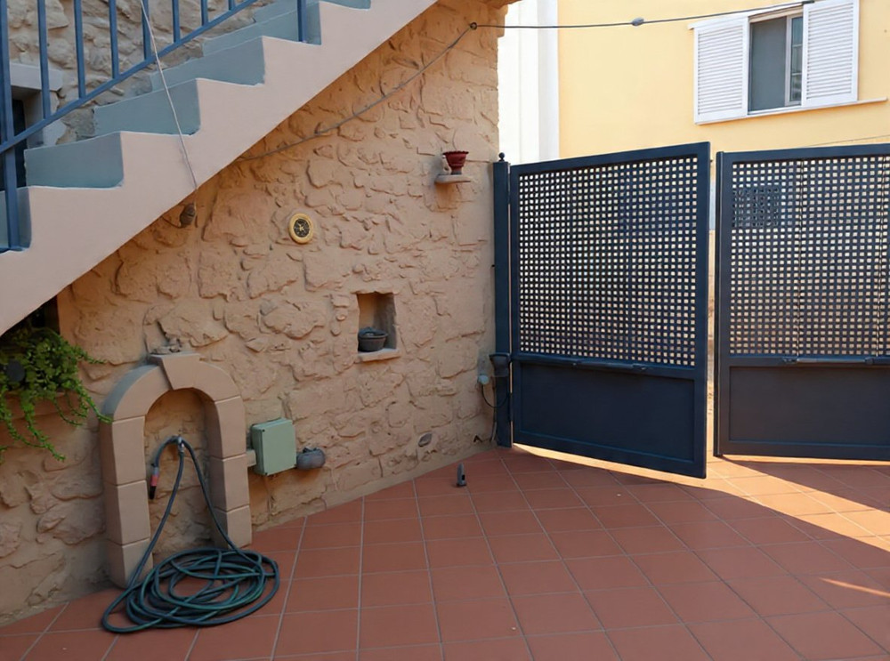 Villa LAAV preview