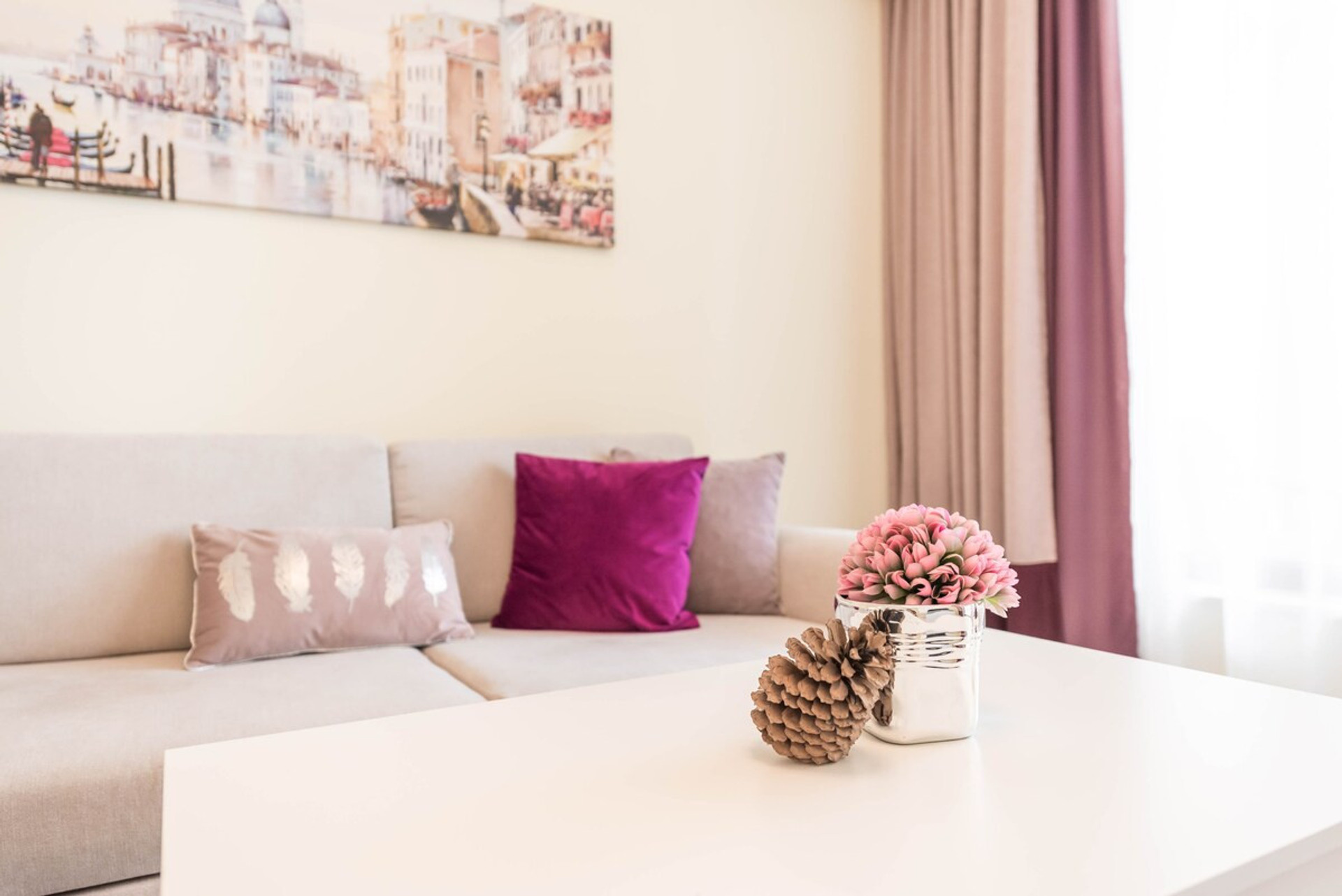 Living room image 3