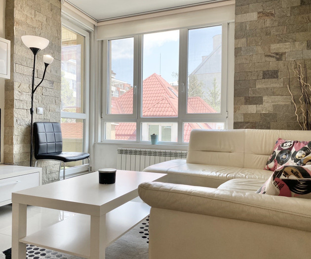 Entire Apartment for 4 Guests in Sofia, Banishora