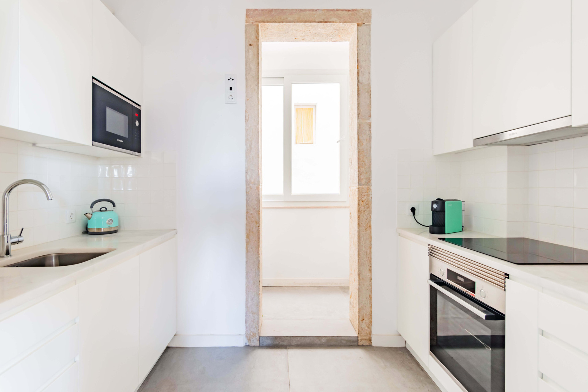 Equipped Kitchen with dishwasher and washing machine.