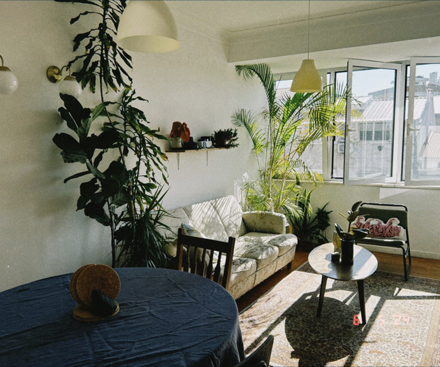 🌿 Bright & Cozy Home — More Than Just a Flat