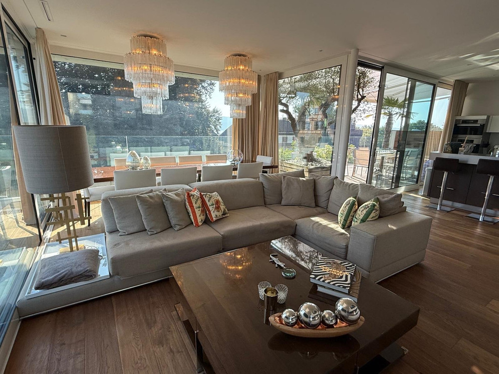 White Riviera House: Luxury Penthouse & Lake View preview